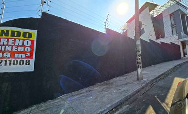 Venta de Terreno Esquinero de 319 m² con Cerramiento y Cerco eléctrico, Sector Residencial y Comercial - Urdesa Norte