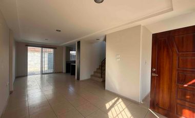 Alquiler de casa en Manta en urbanización privada