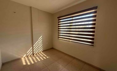 Alquiler de casa en Manta en urbanización privada