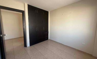 Alquiler de casa en Manta en urbanización privada