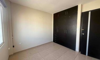 Alquiler de casa en Manta en urbanización privada