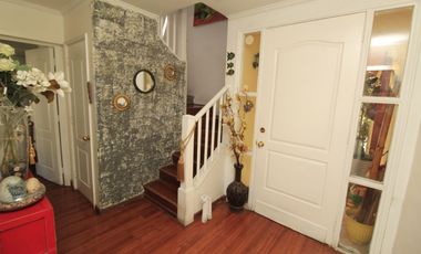 CASA EN LO MEJOR DE PEÑALOLEN A PASOS DE TODO