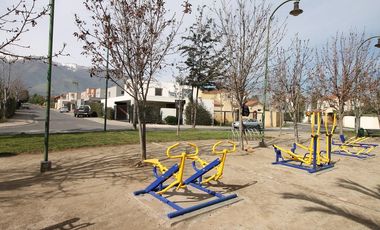 CASA EN LO MEJOR DE PEÑALOLEN A PASOS DE TODO