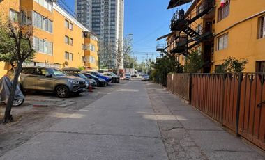 Departamento En Primer Piso Con Patio