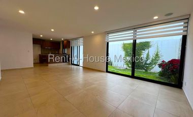 Zibatá,  Casa en Venta con Terreno Excedente y Amenidades Premium. FVR