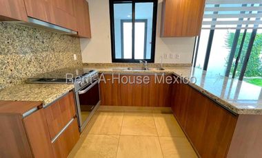 Zibatá,  Casa en Venta con Terreno Excedente y Amenidades Premium. FVR