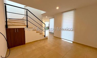 Zibatá,  Casa en Venta con Terreno Excedente y Amenidades Premium. FVR