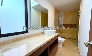 Zibatá,  Casa en Venta con Terreno Excedente y Amenidades Premium. FVR