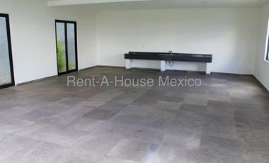 Zibatá,  Casa en Venta con Terreno Excedente y Amenidades Premium. FVR
