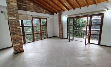 Casa en Arriendo en Las Lomitas Sabaneta Antioquia