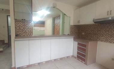 Venta de Casa de 2 pisos en  Mucho Lote 2, norte de Guayaquil