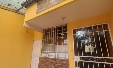 Venta de Casa de 2 pisos en  Mucho Lote 2, norte de Guayaquil