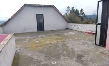 Casa 205 mtrs y Terreno 1873 mtrs Venta - Montalvo - Ambato