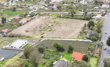 Casa 205 mtrs y Terreno 1873 mtrs Venta - Montalvo - Ambato