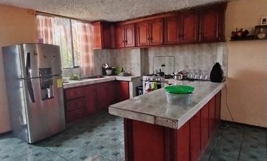 Casa 205 mtrs y Terreno 1873 mtrs Venta - Montalvo - Ambato
