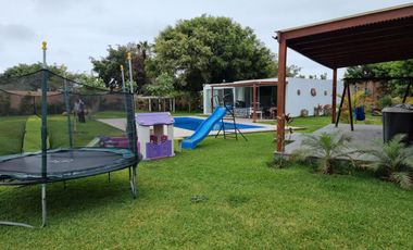 VENDO CASA EN MALA CERCA A LA PANAMERICANA KM 93, A MINUTOS DEL BOULVARD DE ASIA CON ZONA SOCIAL, JARDINES TERRAZA Y PISCINA