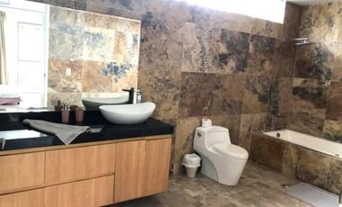 VENDO CASA EN MALA CERCA A LA PANAMERICANA KM 93, A MINUTOS DEL BOULVARD DE ASIA CON ZONA SOCIAL, JARDINES TERRAZA Y PISCINA