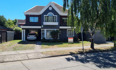 Casa en Venta Sector Barrio Inglés, Cercano a Colegios y Centros Comerciales