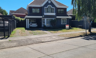 Casa en Venta Sector Barrio Inglés, Cercano a Colegios y Centros Comerciales