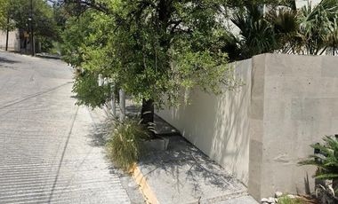 Remate de Casa en San Pedro Garza García, Nuevo León