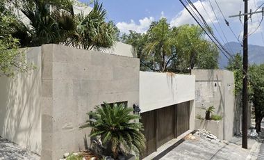 Remate de Casa en San Pedro Garza García, Nuevo León