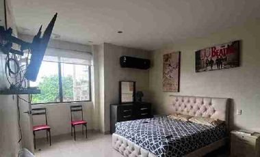 Lomas de Urdesa, alquiler suite amoblada con garaje