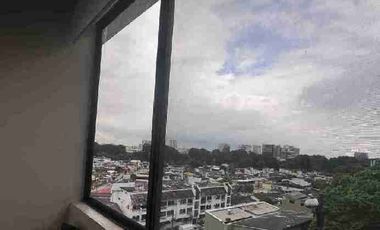 Lomas de Urdesa, alquiler suite amoblada con garaje