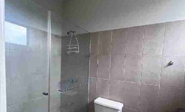 Lomas de Urdesa, alquiler suite amoblada con garaje