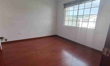 Alquiler casa valle de los chillos