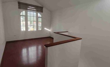 Alquiler casa valle de los chillos