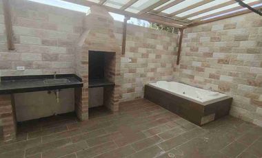 Alquiler casa valle de los chillos