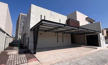 Casa Washington en renta en Lomas del Campanario IV