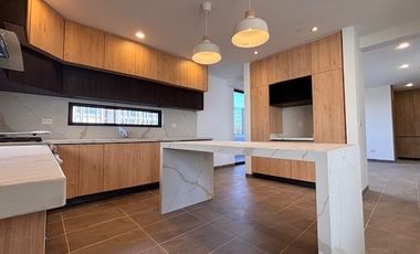 Casa Washington en renta en Lomas del Campanario IV