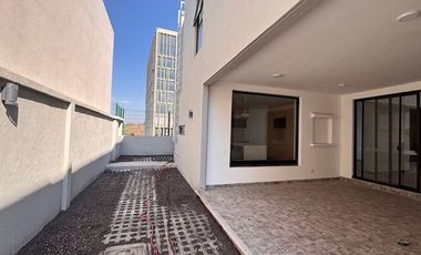 Casa Washington en renta en Lomas del Campanario IV