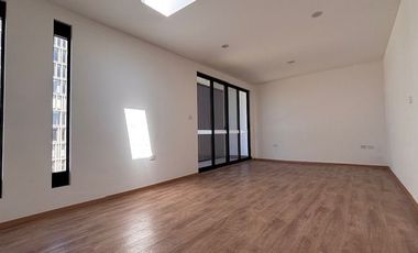 Casa Washington en renta en Lomas del Campanario IV