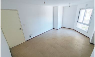 ALQUILA: Dpto 2 Dormitorios + Escritorio, Balcón / B° General Paz