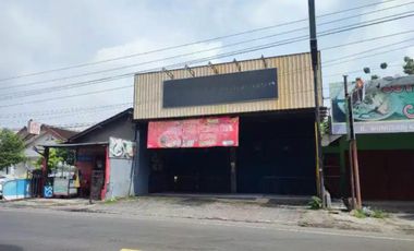Business Space for Sale and Rent in Piyungan Area on the Main Road