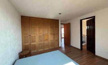 AMPLIA CASA EN VENTA