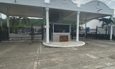 CASA EN VENTA SECTOR BRISAS DE GIRARDOT-  GIRARDOT