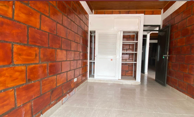 CASA EN VENTA SECTOR BRISAS DE GIRARDOT-  GIRARDOT