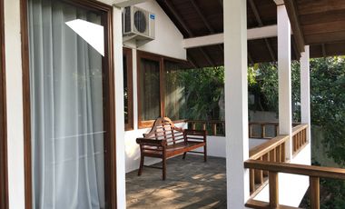 JUAL VILLA LUAS NYAMAN SIAP HUNI SIAP BISNIS SRONDOL BANYUMANIK SEMARANG