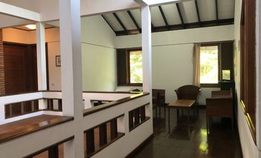 JUAL VILLA LUAS NYAMAN SIAP HUNI SIAP BISNIS SRONDOL BANYUMANIK SEMARANG