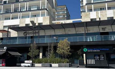 Local en plaza la Reserva el campanario primer piso 170 metros