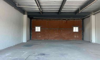 Local en plaza la Reserva el campanario primer piso 170 metros