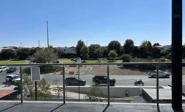 Local en plaza la Reserva el campanario primer piso 170 metros