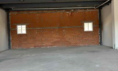 Local en plaza la Reserva el campanario primer piso 170 metros