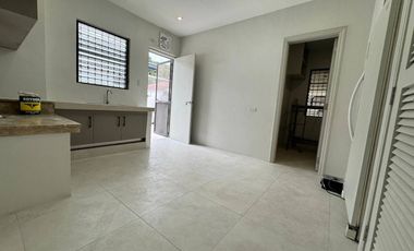 This 700+ sqm Home in Valle Verde 3 with 6-BR & 6 Car Garage is a Rare Lease Opportunity!