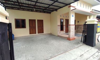 Rumah SHM IMB Milik Sendiri Dekat Pusat Kota Aman Nyaman