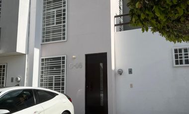 Casa en renta en condominio en Corregidora Queretaro