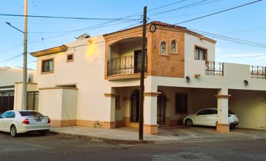 Casa de 3 recamaras en venta ciudad obregón sonora frente parque